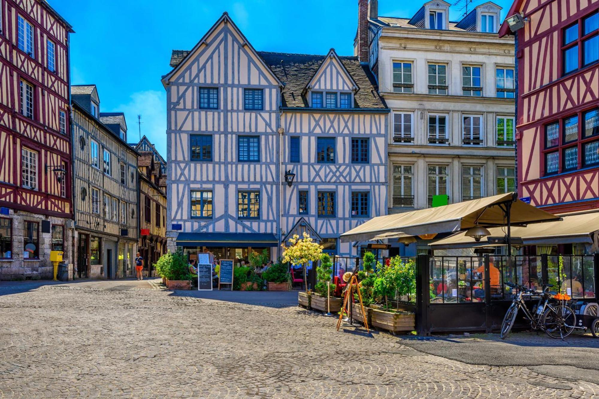 Vieux Marche Sublime Avec Ascenseur Rouen